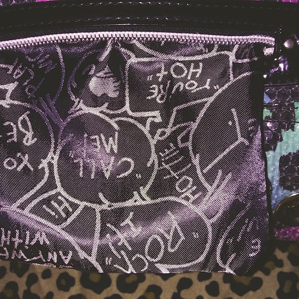 Betseyville cheetah purse - Picture 14 of 14